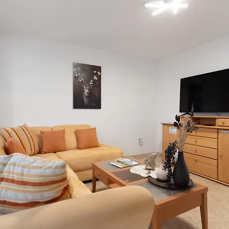 Unter Der Kirche Apartment *